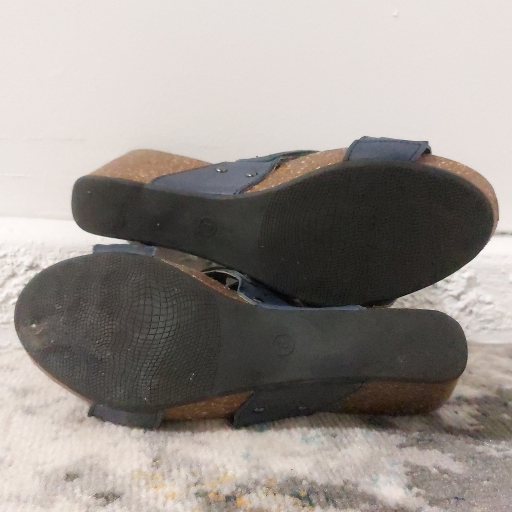 Pure Sole Navy Blue Strappy Leather Wedge Sandal Womens Size 8 As Is - Picture 6 of 8